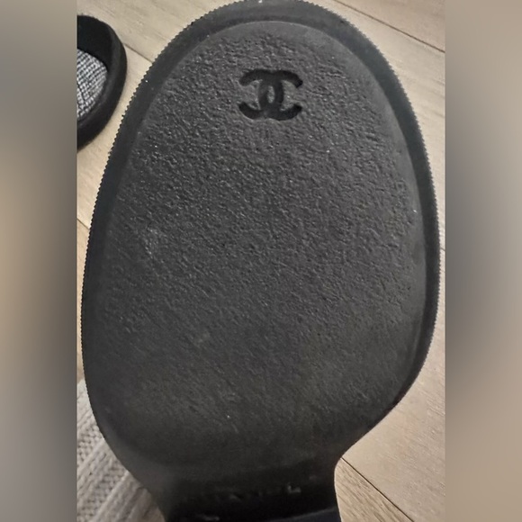 CHANEL 20B Tweed Fabric Cap Toe Pearl Lace Up Ankle Bootie Boots Shoes - Picture 10 of 12